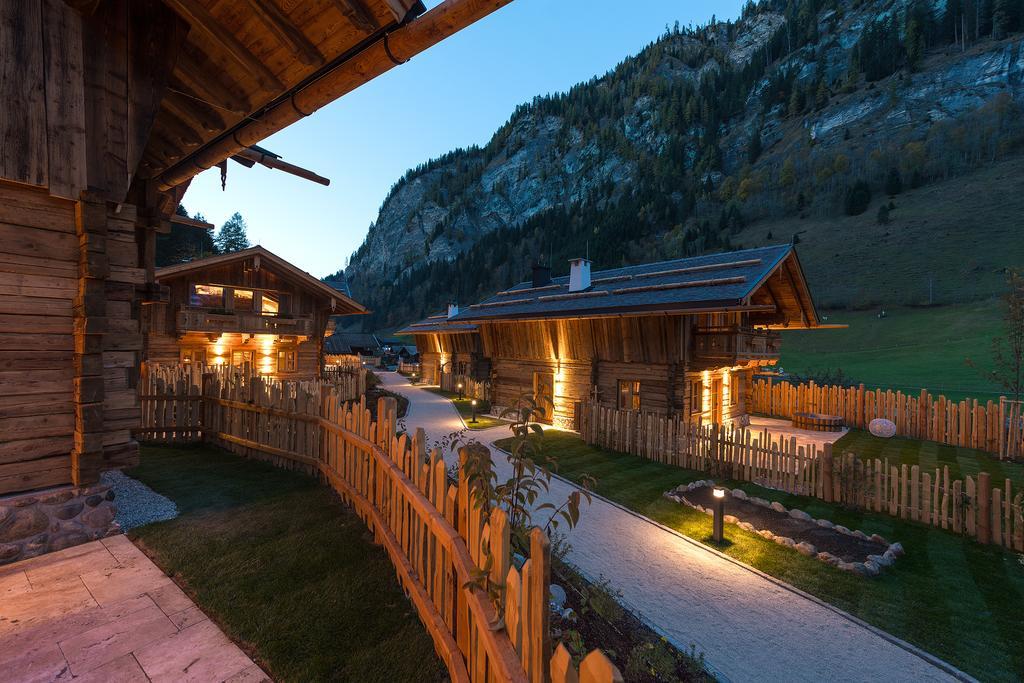 Chaletdorf Auszeit Hüttschlag Værelse billede